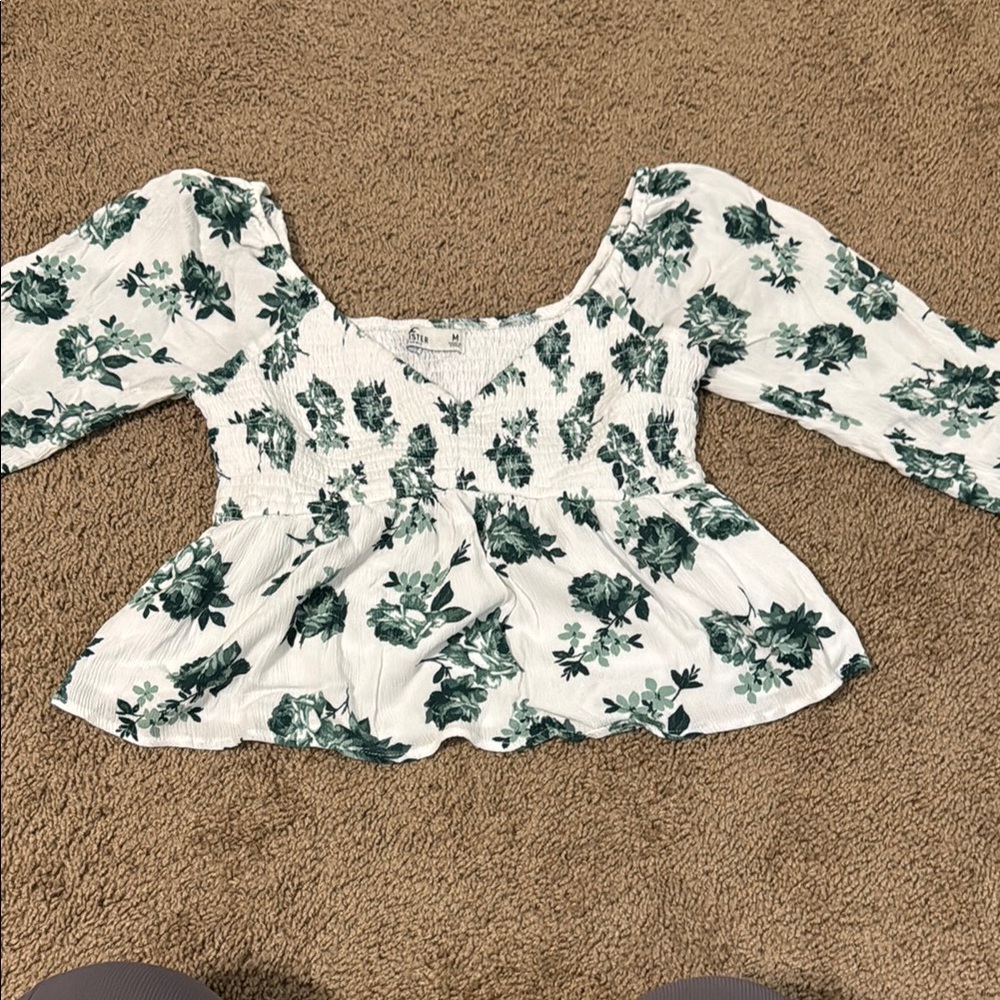 Hollister White Cream Puff Sleeve Crop Blouse